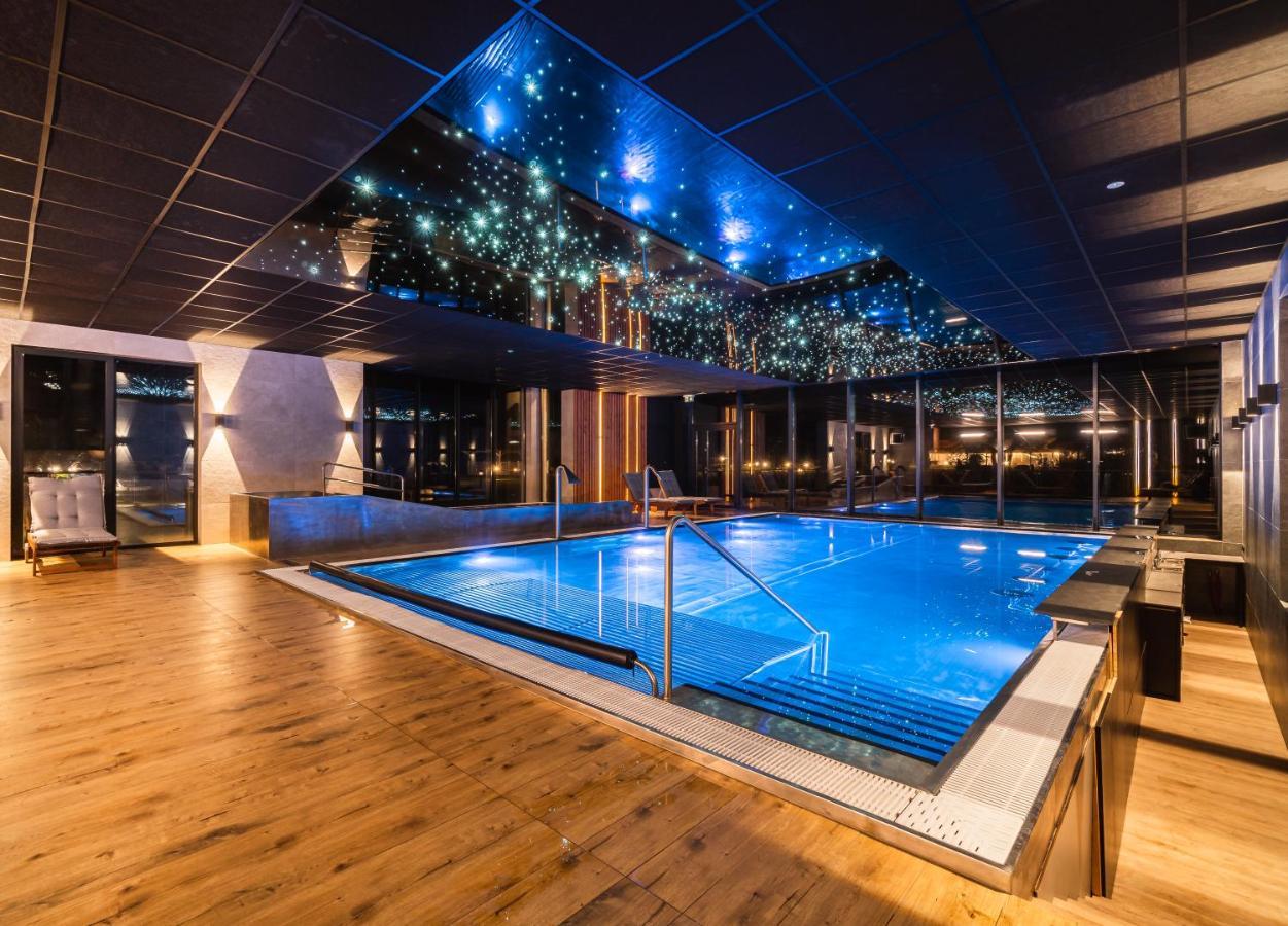 Carynska Resort & Spa Lutowiska Bagian luar foto