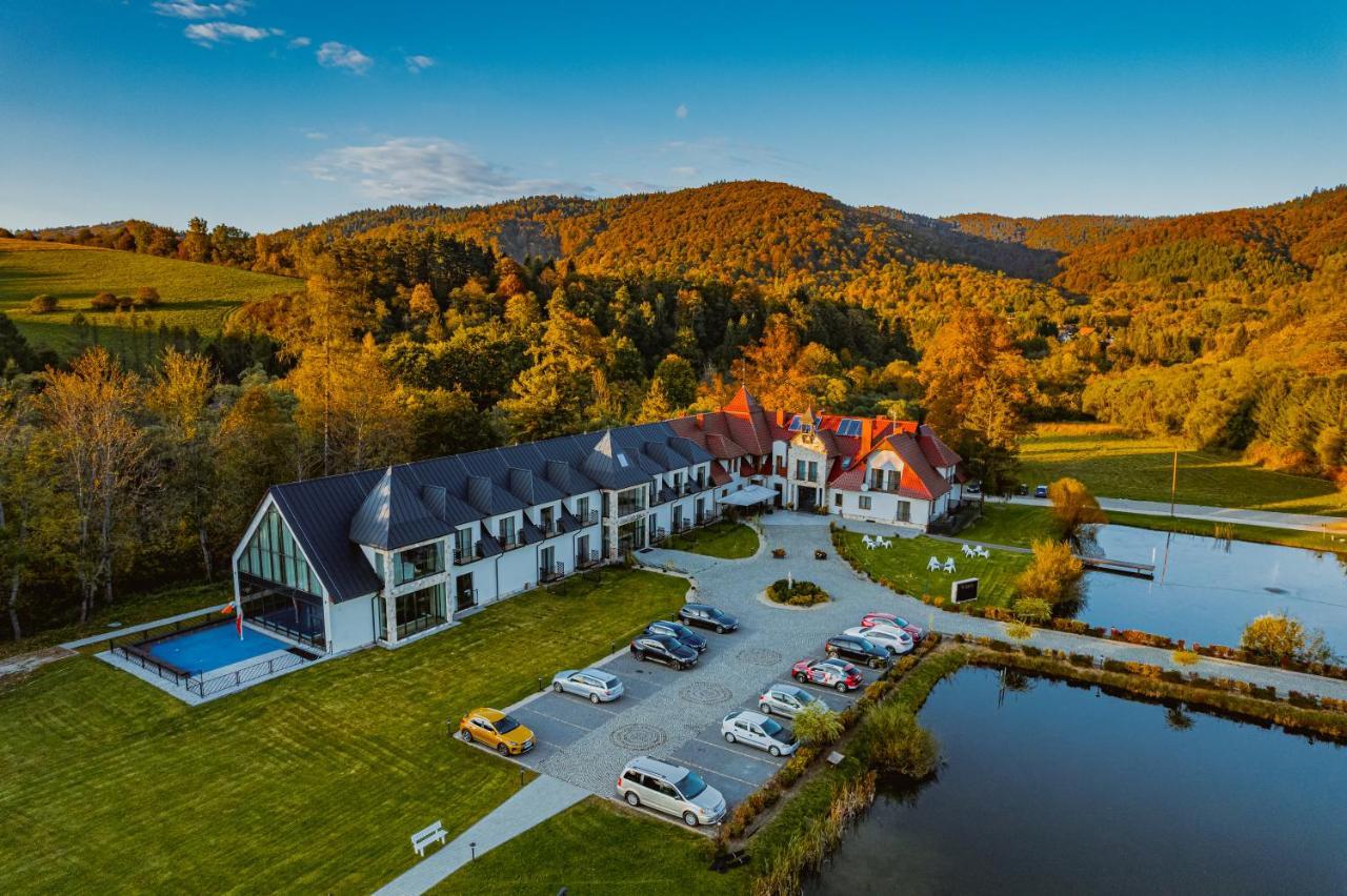 Carynska Resort & Spa Lutowiska Bagian luar foto